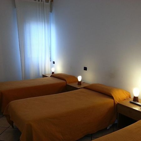 Albergo Pizzeria Sole San Giovanni Lupatoto Bagian luar foto