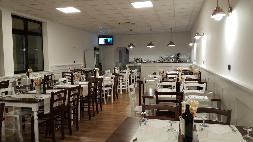 Albergo Pizzeria Sole San Giovanni Lupatoto Bagian luar foto