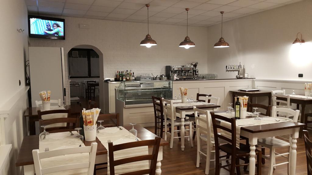 Albergo Pizzeria Sole San Giovanni Lupatoto Bagian luar foto