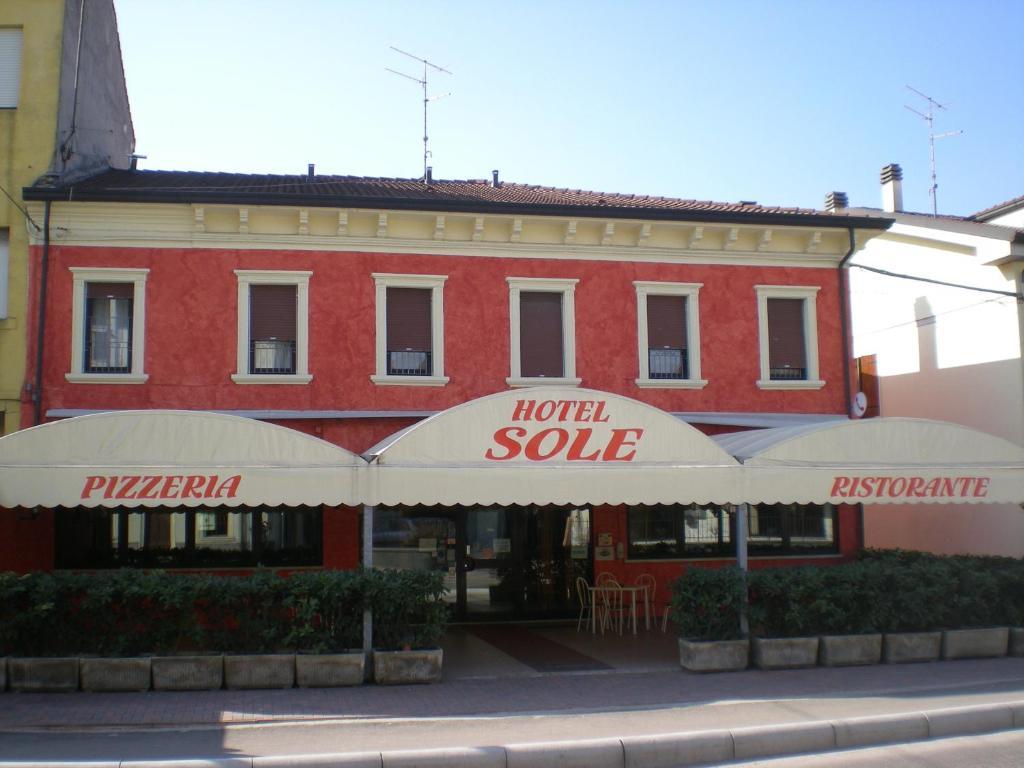 Albergo Pizzeria Sole San Giovanni Lupatoto Bagian luar foto
