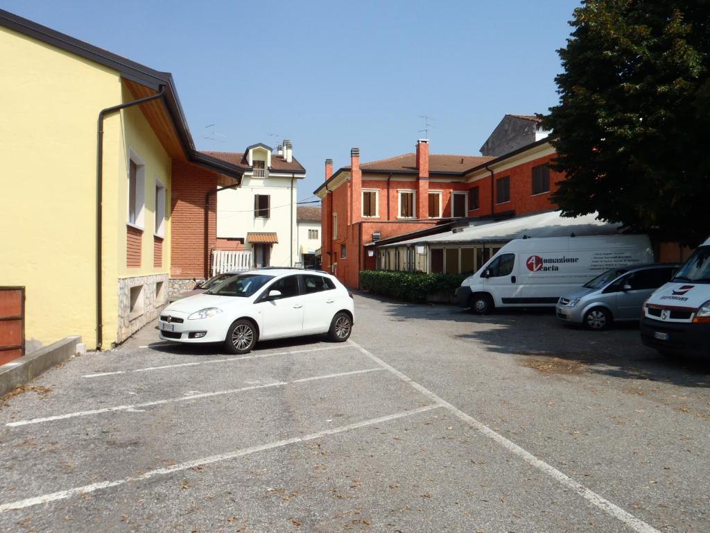 Albergo Pizzeria Sole San Giovanni Lupatoto Bagian luar foto